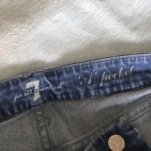 Jeans - Picture 9 of 9